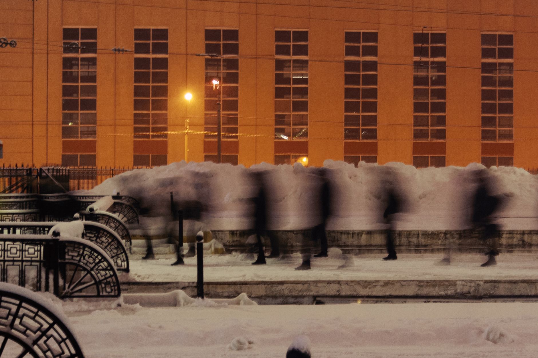 Flux de visiteurs un soir d'hiver