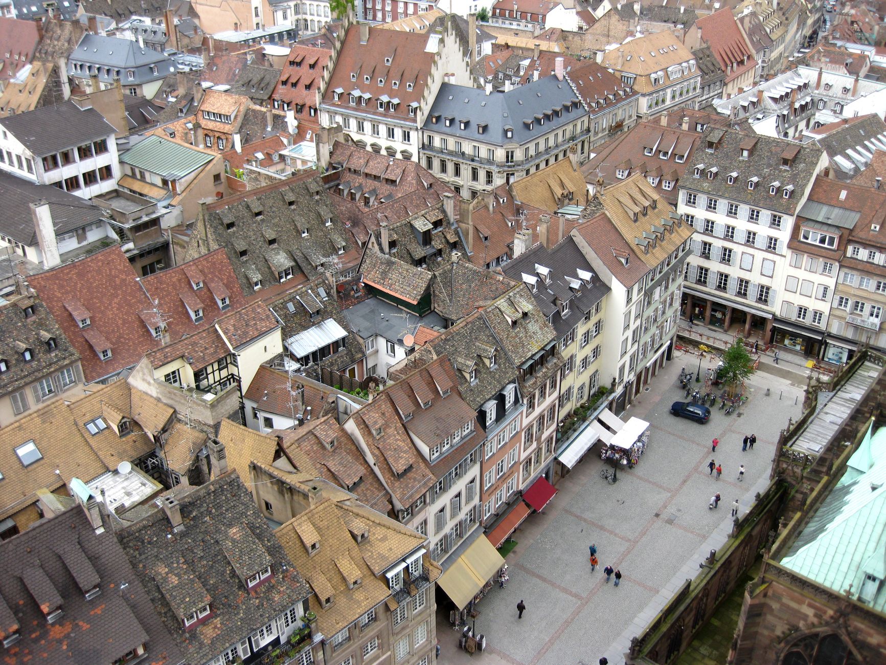 Les toits de la vieille ville de Strasbourg vus d'en haut